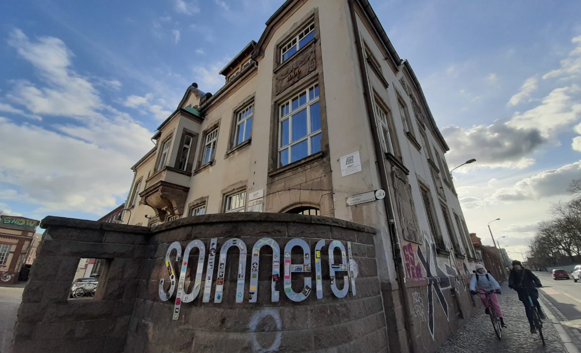 Foto vom Eingangsbereich der Spinnerei